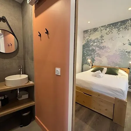 Apartment Vieux-lille - Deux Pieces De Charme